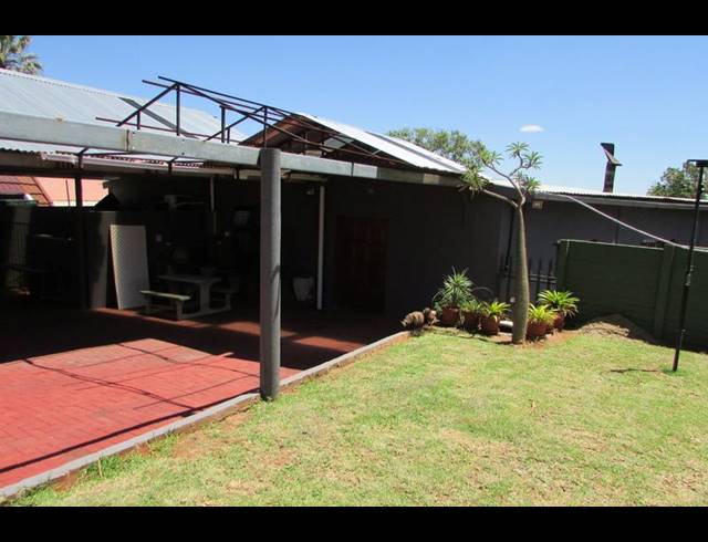 3 BEDROOM HOUSE FOR SALE IN WHITE RIVER EXT 3